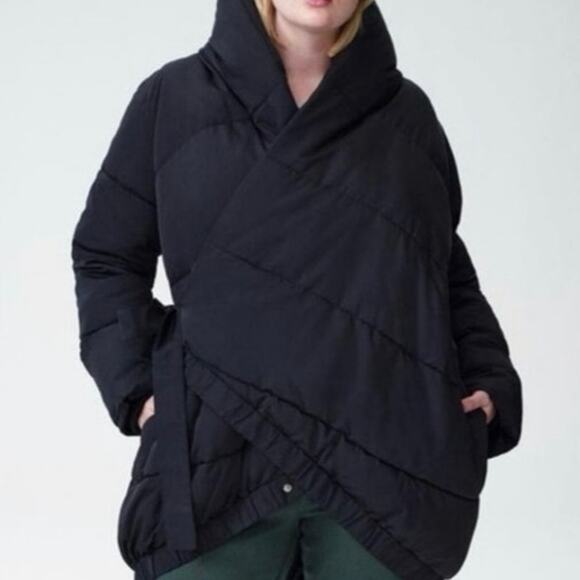 Universal Standard Black Kanda Puffy asymmetrical Coat. Size Medium - Picture 1 of 5